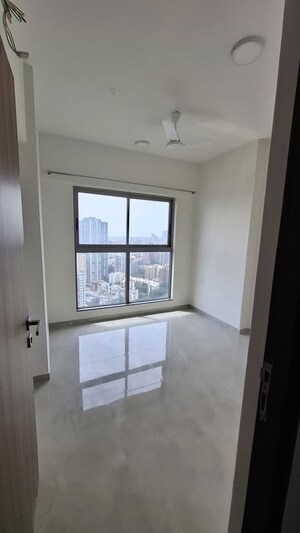 Room in 2 BHK Apartment at Sheth Irene, Malad West – for Sale