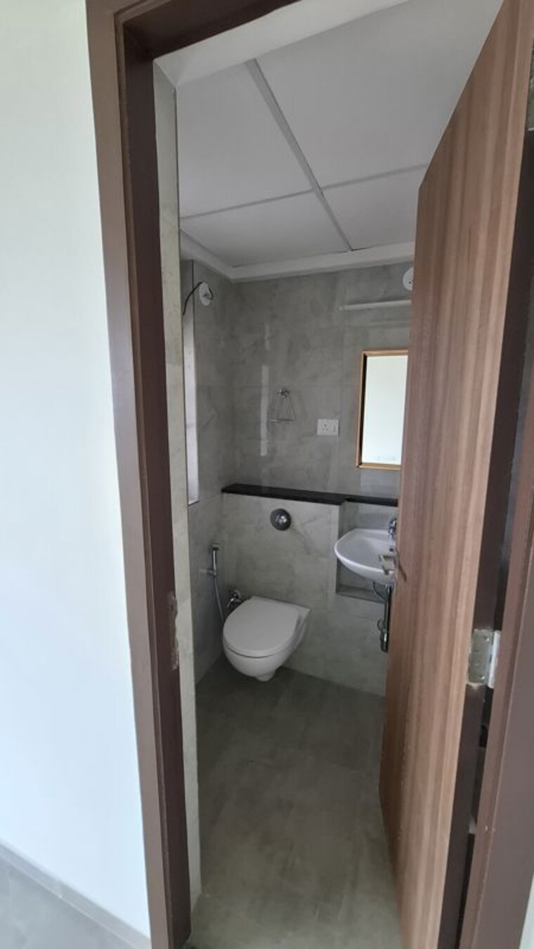Bathroom, sheth-irene 2 Bedroom 634 Sq.Ft. Apartment In Malad West Mumbai 10560017