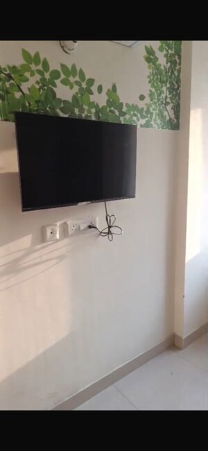 Furnished Amenities in Studio Apartment at Ocean Golden I, Tech Zone 4 Greater Noida – for Rent