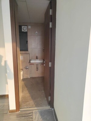 Bathroom in 3 BHK Apartment at Peninsula Salsette 27, Byculla – for Rent