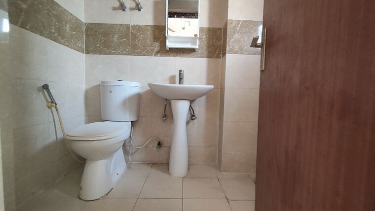 Bathroom, supertech-ecociti 2 Bedroom 890 Sq.Ft. Apartment In Sector 137 Noida 10560039