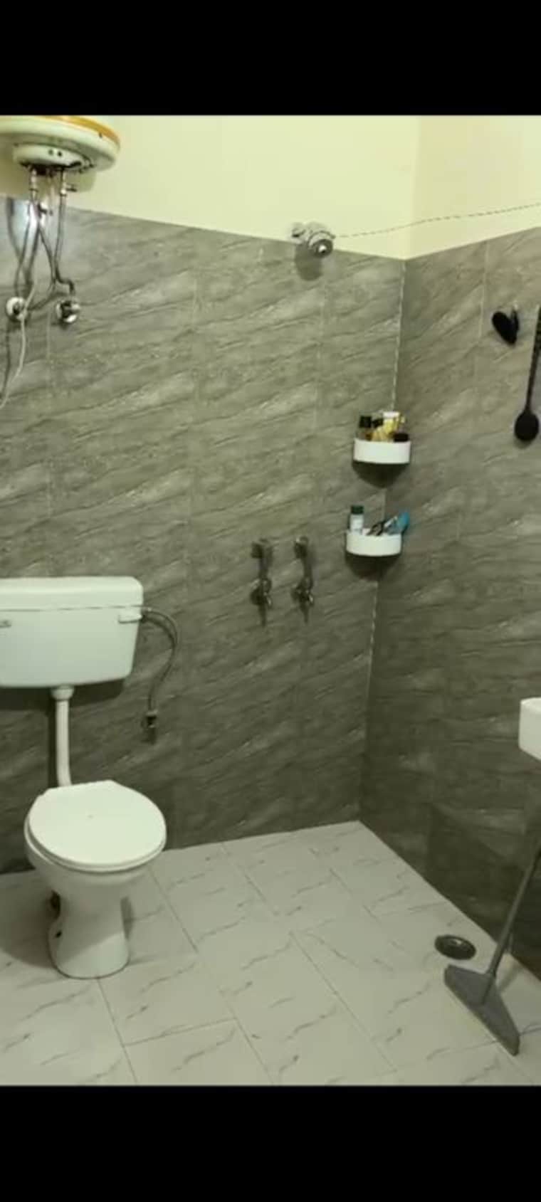 Bathroom, jungpura extension 1 Bedroom 810 Sq.Ft. Builder Floor In Jungpura Extension Delhi 10560028