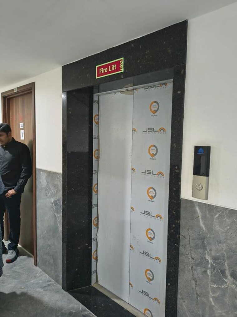 undefined, nahur west Commercial Office Space 240 Sq.Ft. In Nahur West Mumbai 10560053