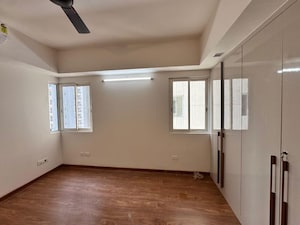Room in 3.5 BHK Apartment at Godrej Air Sector 85, Sector 85 – for Rent