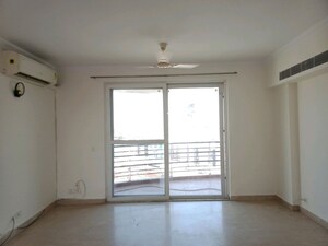 Room in 5 BHK Penthouse at Pearls Gateway Tower, Sector 44 – for Rent