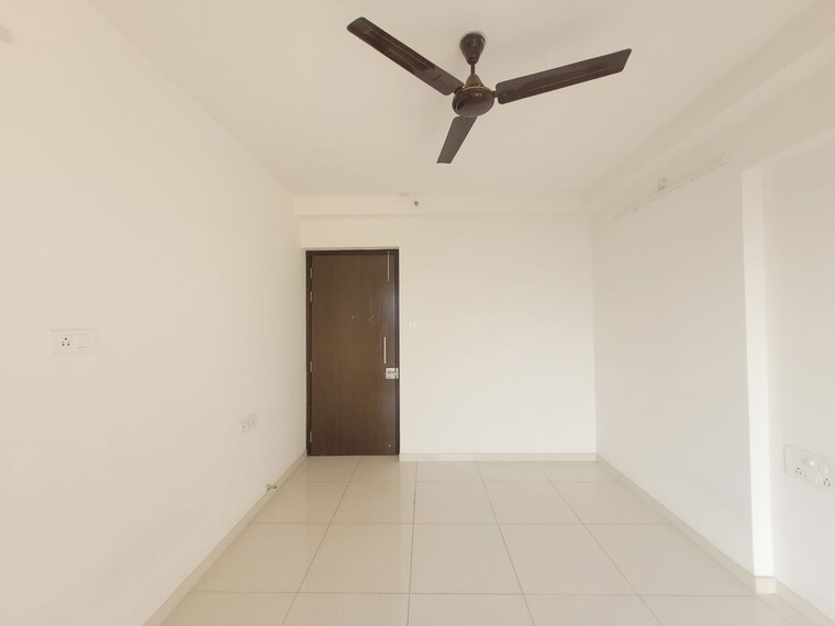 Room, godrej-emerald 1.5 Bedroom 550 Sq.Ft. Apartment In Ghodbunder Road Thane 10560060