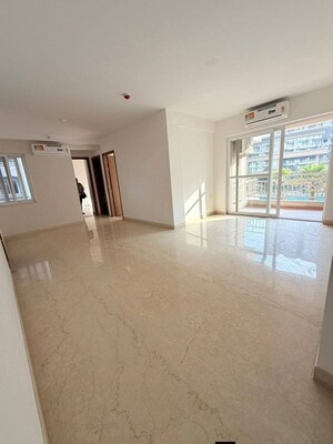 Room in 3 BHK Apartment at Puri Emerald Bay, Sector 104 – for Sale