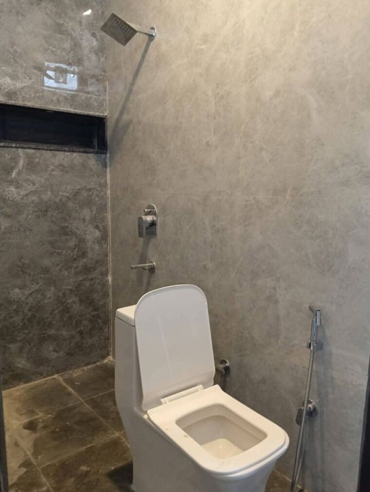 Bathroom, puri-emerald-bay 3 Bedroom 2450 Sq.Ft. Apartment In Sector 104 Gurgaon 10560079