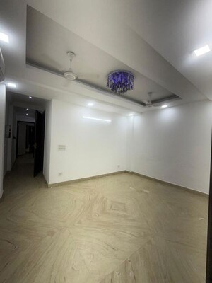 Room in 2 BHK Builder Floor at Kalkaji – for Rent