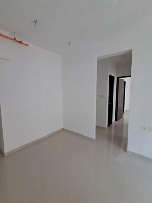 1 BHK Apartment For Rent in UK Iridium, Kandivali East