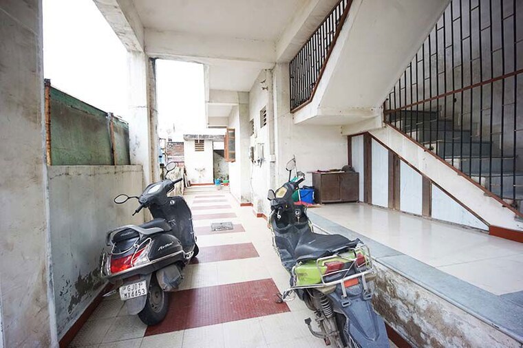  Parking, naroda 3 Bedroom 280 Sq.Yd. Independent House In Naroda Ahmedabad 10560159