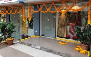 Swimming Pool in  Shop at Juhu – for Rent