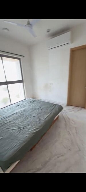 Bedroom in 2 BHK Apartment at Lodha Bel Air, Jogeshwari West – for Rent