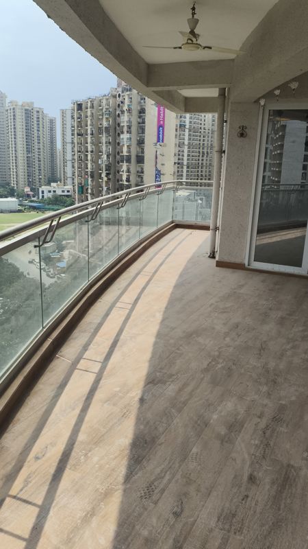 3.5 BHK + Servant Room 2685 Sq.Ft. Apartment in Supertech Cape Town