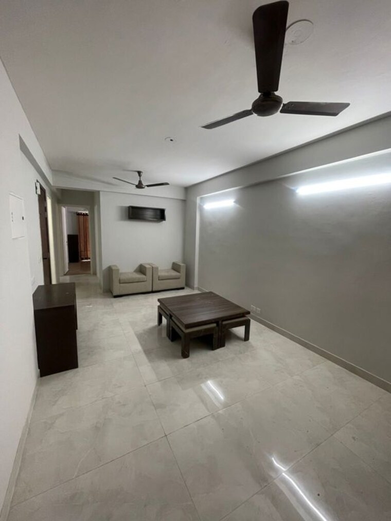 Team Area, signature-global-city 3 Bedroom 1250 Sq.Ft. Apartment In Sector 37d Gurgaon 10560198