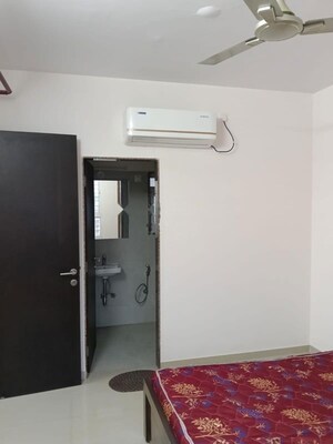 Room in 2 BHK Apartment at Puranik City, Kasarvadavali – for Rent