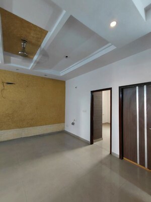 Room in 2 BHK Apartment at Pir Machalla – for Rent