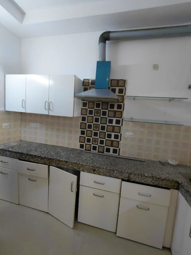 Kitchen, pir machalla 2 Bedroom 1255 Sq.Ft. Apartment In Pir Machalla Zirakpur 10560201