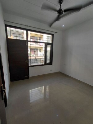 Room in 2 BHK Apartment at Pir Machalla – for Rent
