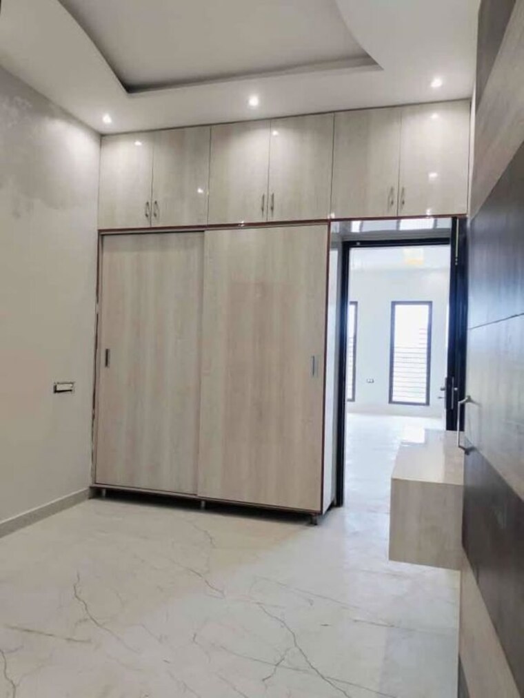 Room, kharar mohali road 4 Bedroom 117 Sq.Yd. Villa In Kharar Mohali Road Kharar 10560257