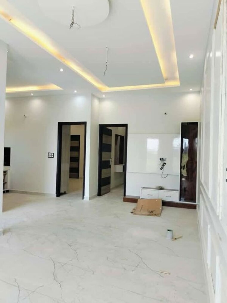 Room, kharar mohali road 4 Bedroom 117 Sq.Yd. Villa In Kharar Mohali Road Kharar 10560257