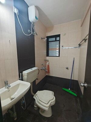 Team Area in 3 BHK Apartment at Meridian Apartment, Nerul Sector 6 – for Rent