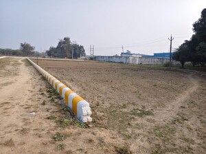  Plot For Sale in Jankipuram Extension