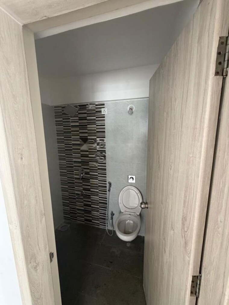 Bathroom, goyal-my-homes-wakad 2.5 Bedroom 1200 Sq.Ft. Apartment In Wakad Pune 10560338