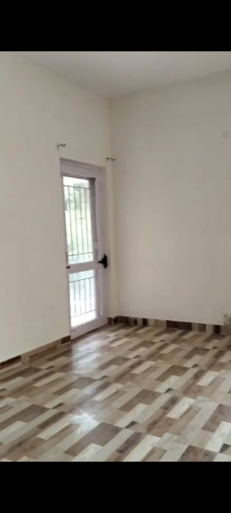 Room, arun-vihar-sector-37 3 Bedroom 1800 Sq.Ft. Apartment In Sector 37 Noida 10550879
