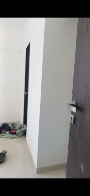 Furnished Amenities in 1 BHK Apartment at Roswalt Ray, Dahisar East – for Rent
