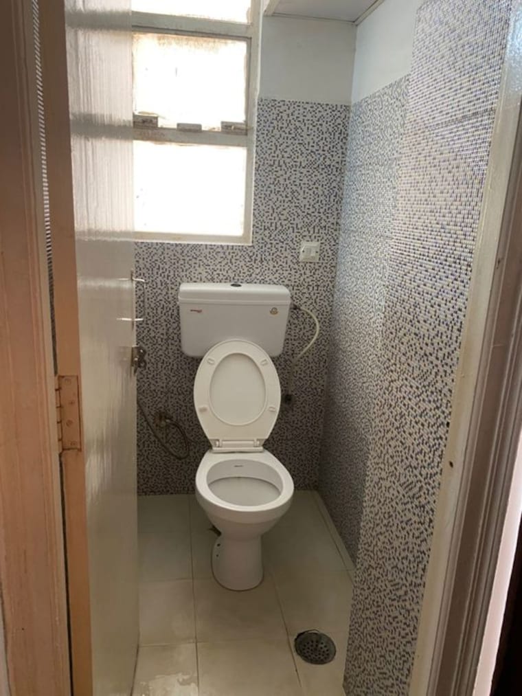 Bathroom, breez-global-heights 1 Bedroom 445 Sq.Ft. Apartment In Sohna Sector 33 Gurgaon 10560391