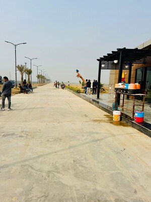   Plot at Chhata – for Sale