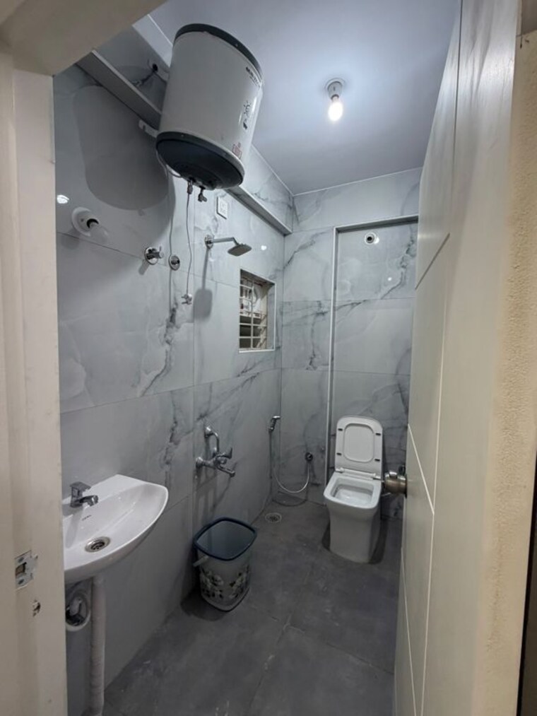 Bathroom, sri-sai-residency-kadubeesanahalli 1 Bedroom 600 Sq.Ft. Apartment In Kadubeesanahalli Bangalore 10560504