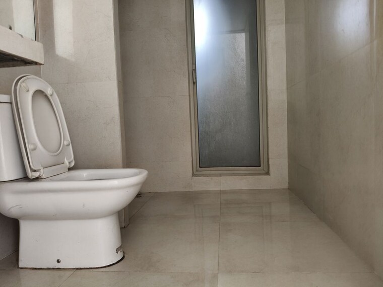 Bathroom, hiranandani estate 1 Bedroom 450 Sq.Ft. Apartment In Hiranandani Estate Thane 10560501
