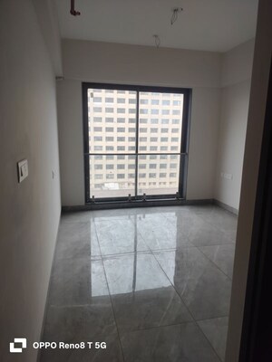 Room in 2 BHK Apartment at Hubtown The Premiere, Andheri West – for Sale