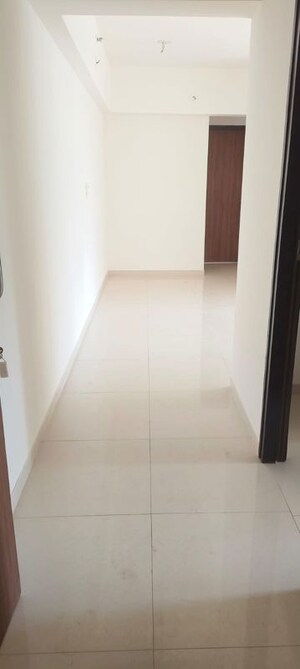 2 BHK Apartment For Sale in Lodha Amara, Kolshet Road