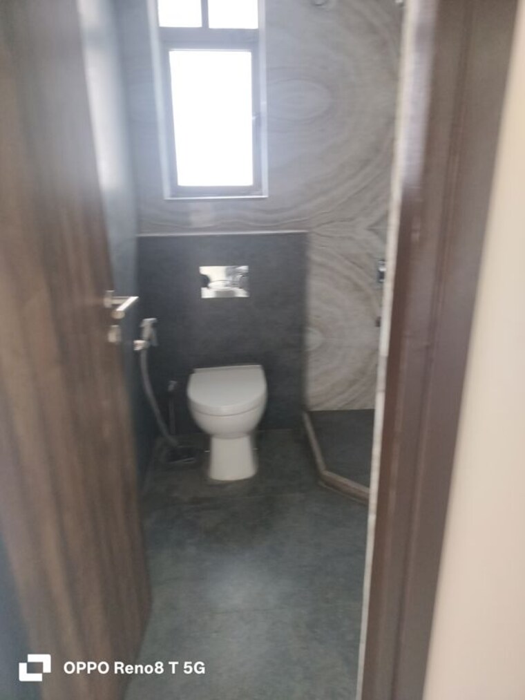 Bathroom, hubtown-the-premiere 2.5 Bedroom 1000 Sq.Ft. Apartment In Andheri West Mumbai 10560615