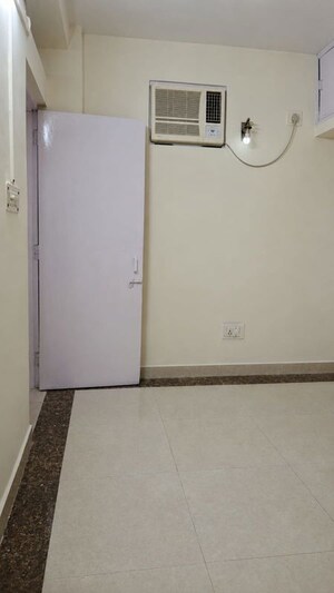 Room in 2 BHK Builder Floor at Malviya Nagar – for Rent