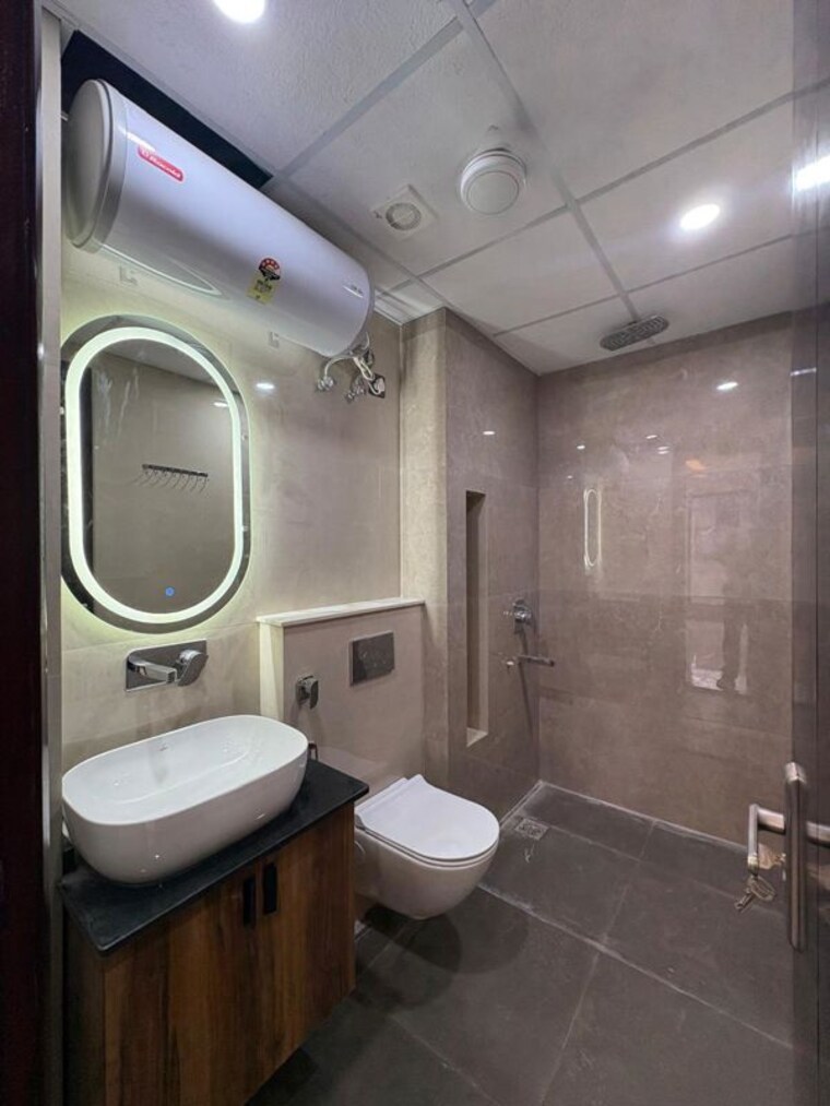 Bathroom, sector 31 3 Bedroom 240 Sq.Yd. Builder Floor In Sector 31 Gurgaon 10560630