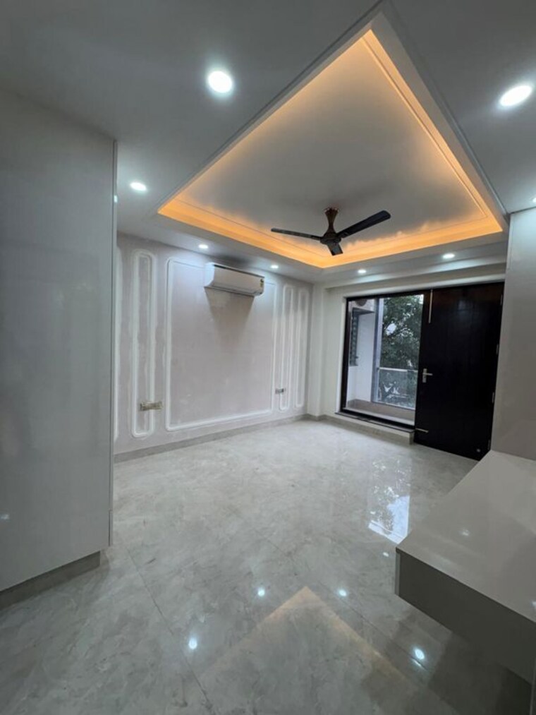 Room, sector 31 3 Bedroom 240 Sq.Yd. Builder Floor In Sector 31 Gurgaon 10560630