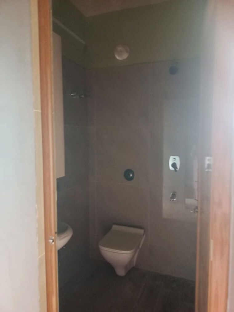 Bathroom, gopalpur gram 3 Bedroom 1190 Sq.Ft. Apartment In Gopalpur Gram Kolkata 10560619