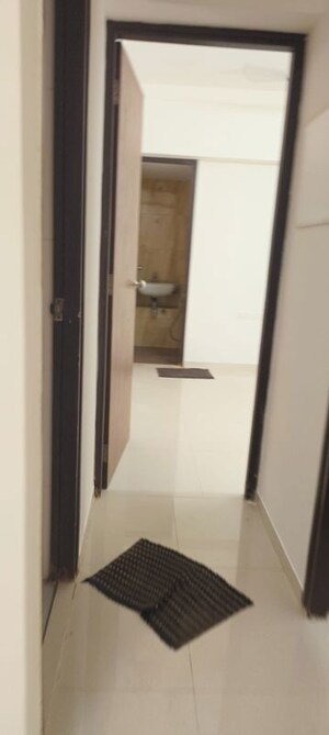 3 BHK Apartment – Entrance View at Lodha Amara, Kolshet Road - for Sale