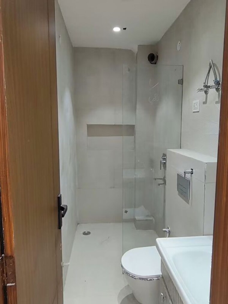 Bathroom, uttam nagar 2 Bedroom 452 Sq.Ft. Builder Floor In Uttam Nagar Delhi 10560647