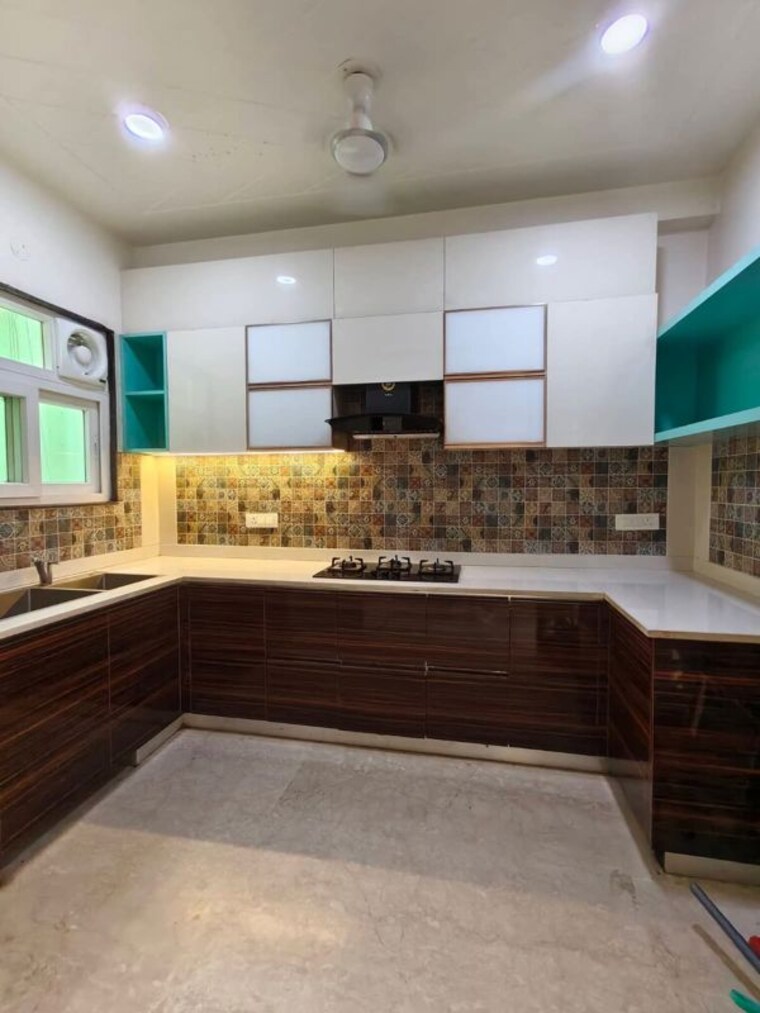 Kitchen, dlf-green-avenue 4 Bedroom 3000 Sq.Ft. Builder Floor In Dlf Phase iv Gurgaon 10560642