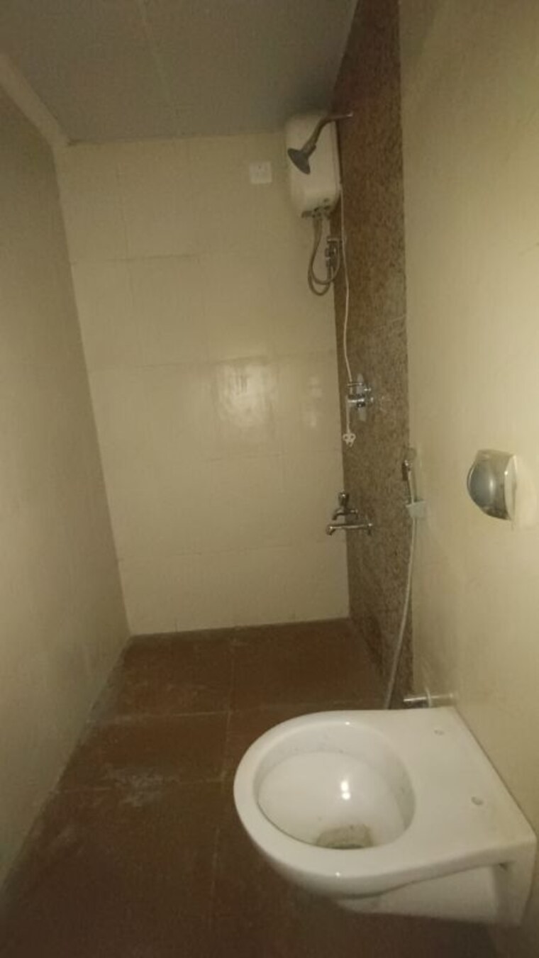 Bathroom, lodha-crown-quality-homes-dombivli 2 Bedroom 470 Sq.Ft. Apartment In Dombivli East Thane 10560655