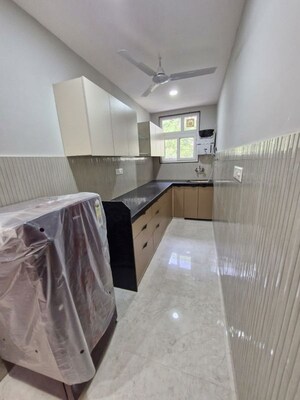 Kitchen in 1 BHK Builder Floor at Ram Cooperative, Sector 43 – for Rent