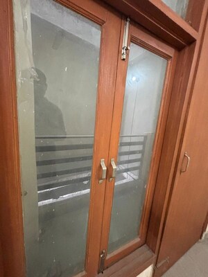 Furnished Amenities in 1 BHK Builder Floor at Saket – for Rent