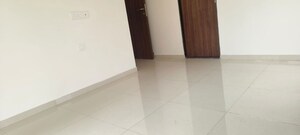Room in 3 BHK Apartment at Lodha Amara, Kolshet Road – for Sale
