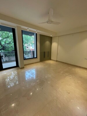 Room in 4 BHK Builder Floor at Greater Kailash ii – for Rent