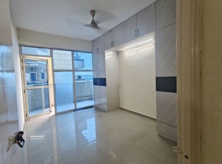 Bathroom, ansal-api-versalia 3 Bedroom 1600 Sq.Ft. Builder Floor In Sector 67a Gurgaon 10560774